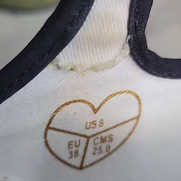 NWOT Hot Chocolate Design Chocolaticas Mary Jane Platforms SZ 8 - Picture 6 of 11